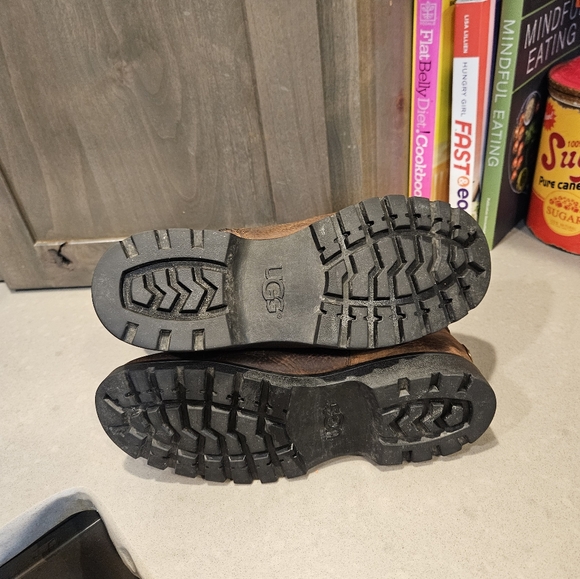 Ugg Brown Leather Moto Boots. Size 7. - Picture 14 of 14